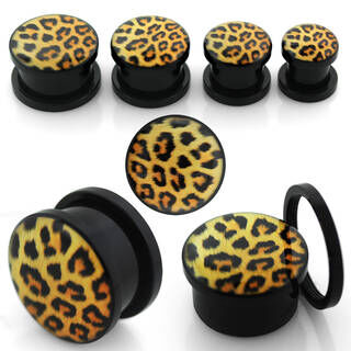 Plug with leopard fur logo